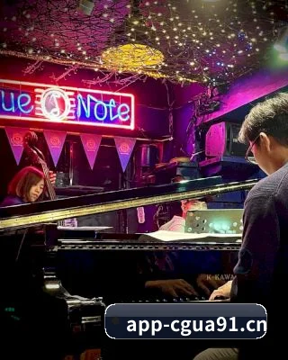 跨洋追星 - 联合海外独立影评人协会，独家引进买家场口碑解禁资讯，做全网最快的新片鉴定中心。